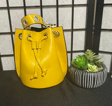 Load image into Gallery viewer, Leather Small Bucket Handbag
